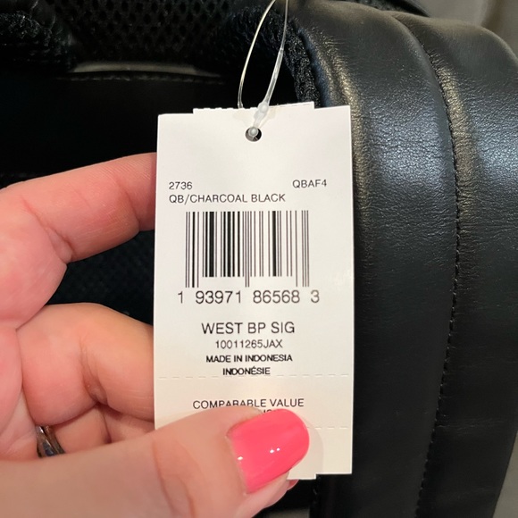 Coach West Backpack in Signature Canvas - Picture 16 of 16